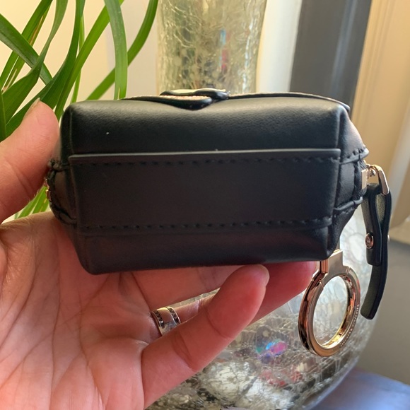 LIMITED EDITION🔥Authentic Kate Spade leather iceskater coin/Keychain zip wallet - Picture 8 of 8